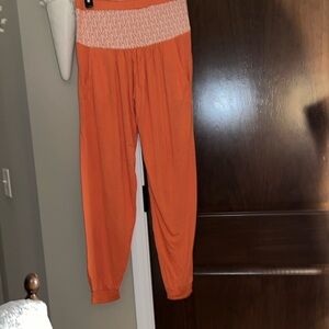 NWOT Harem Yoga Pants Size Large